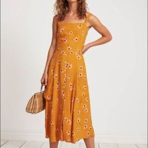 Faithfull midi botany apron dress - size small